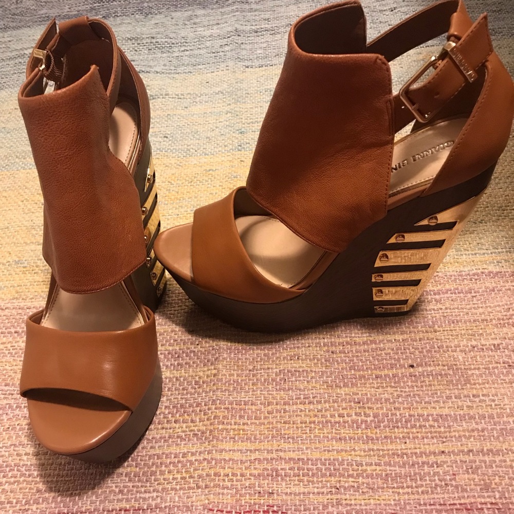 Gianni Bini wedges